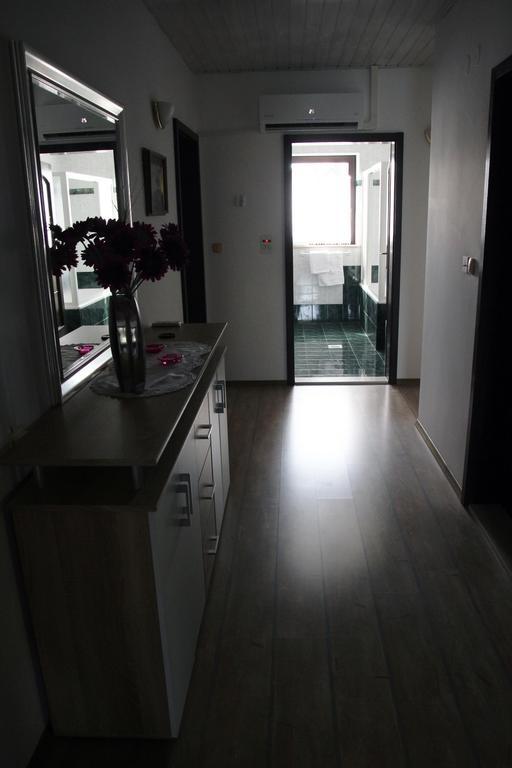 Lake House Apartment Medvode Ngoại thất bức ảnh