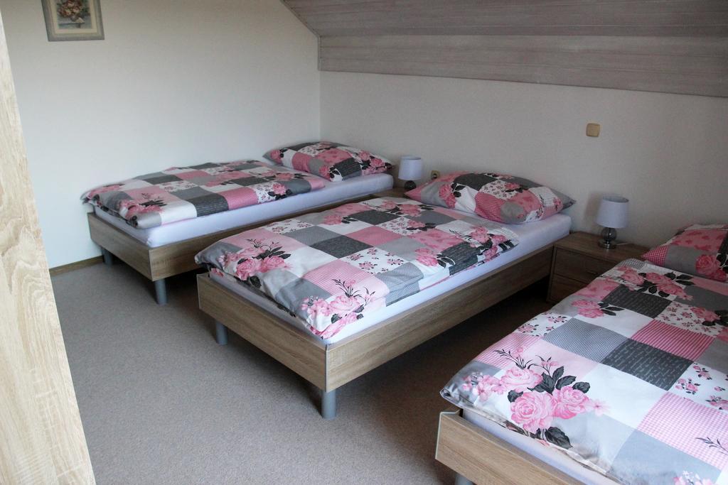 Lake House Apartment Medvode Ngoại thất bức ảnh