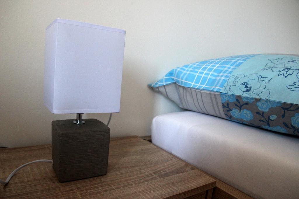 Lake House Apartment Medvode Ngoại thất bức ảnh