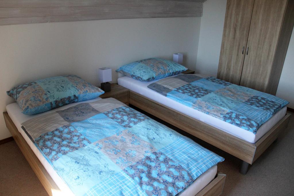 Lake House Apartment Medvode Ngoại thất bức ảnh